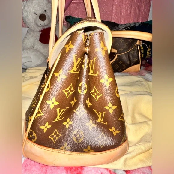 Authentic Louis Vuitton Monogram Beverly GM Bag - Picture 8 of 17